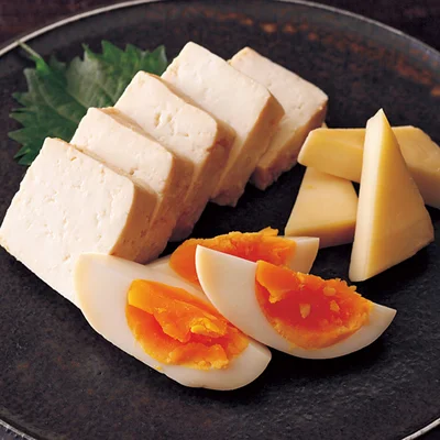 卵、チーズ、豆腐のみそ漬け