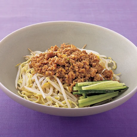 肉みそのっけもやし麺