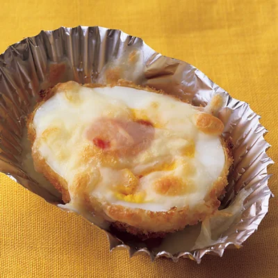 ゆで卵フライのチーズ焼き