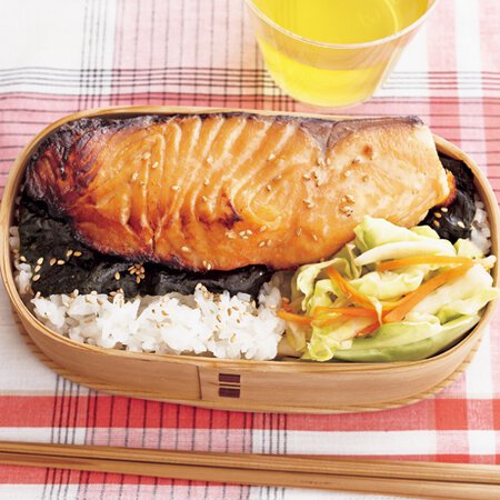 鮭のみそ漬け弁当 By荻野恭子さんの料理レシピ プロのレシピならレタスクラブ