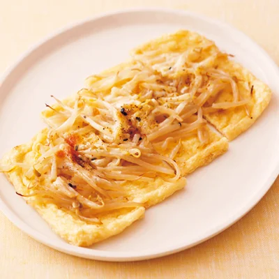 もやしチーズの油揚げピザ