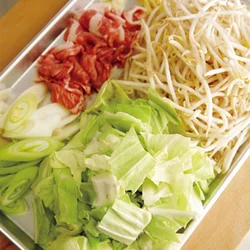 野菜はふきんに包んで振るなどし、洗ったときの水はしっかりきっておく。