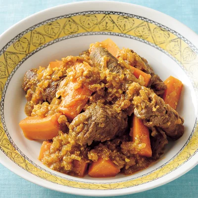 牛肉ロールのカレーヨーグルト煮