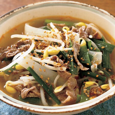牛肉と豆もやしの辛みスープ By飛田和緒さんの料理レシピ プロのレシピならレタスクラブ 牛肉と豆もやしの辛みスープ By飛田和緒さんの料理レシピ プロのレシピならレタスクラブ