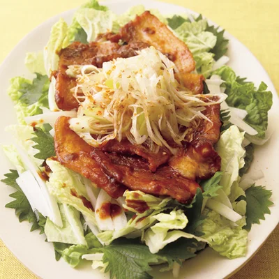 豚焼き肉と白菜のサムギョプサル風サラダ