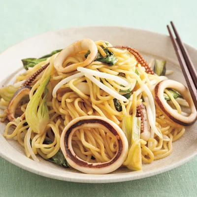 いかとチンゲン菜の焼きそば