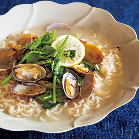 あさりとせりの塩ラーメン