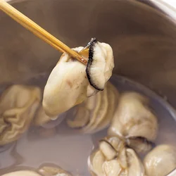 かきは加熱し過ぎるとおいしさが半減してしまうので、さっと煮たら取り出す。身がふっくらとしたら取り出すタイミング。