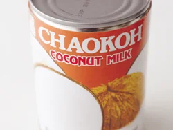 タイカレーには欠かせないココナッツミルク。味がグンと本格的になり、おいしさもアップ。