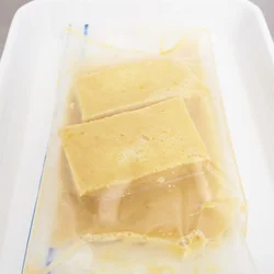 袋に入れると つけやすいのよ