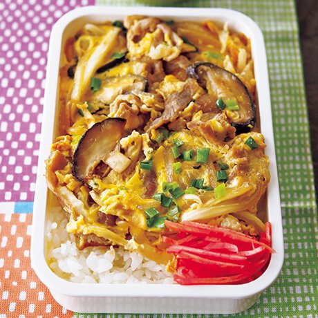 豚の卵とじ弁当 Byヤミーさんの料理レシピ プロのレシピならレタスクラブ