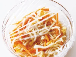 サブ「切り干し大根のレンジ煮」を電子レンジ加熱する