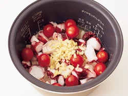 材料を入れて炊くだけ！