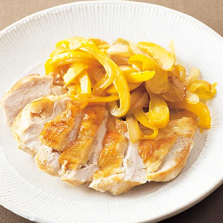 とり肉のパプリカソテー添え