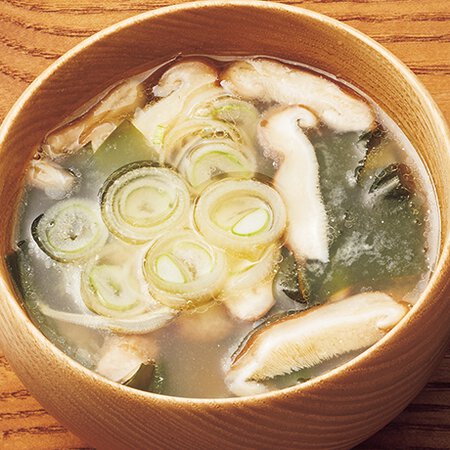 わかめとしいたけの炒めみそ汁 Byコウケンテツさんの料理レシピ プロのレシピならレタスクラブ