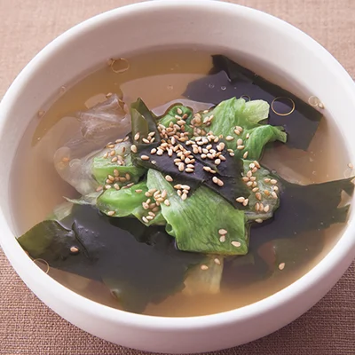わかめとレタスのスープ