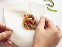 茶きん包みのミニ春巻き By鈴木薫さんの料理レシピ プロのレシピならレタスクラブ