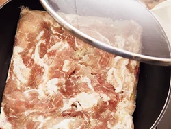 蒸し焼きにして解凍＆調理を一度に