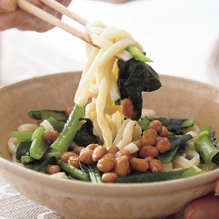 小松菜うどんの納豆ぶっかけ By藤井恵さんの料理レシピ プロのレシピならレタスクラブ