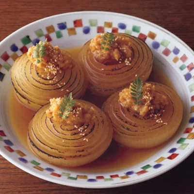 新たまねぎの蒸し煮とりみそがけ