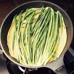 万能ねぎは切らずに焼けばきれいに仕上がるうえ超ラクちん！