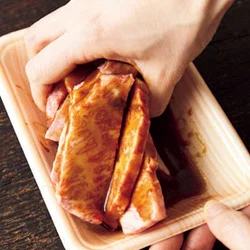 トレイの中で下味をつけるから洗いものが減る！