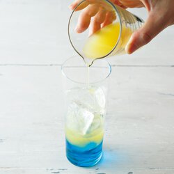 ブルーハワイパインソーダ Byぬまたあづみさんの料理レシピ プロのレシピならレタスクラブ ブルーハワイパインソーダ Byぬまたあづみさんの料理レシピ プロのレシピならレタスクラブ