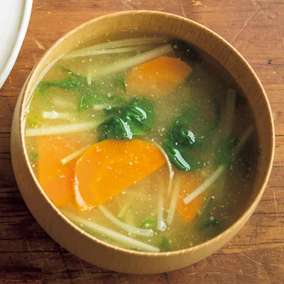 水菜とにんじんのみそ汁