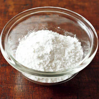 【米粉とは？】米を粉砕したもので、製菓用は米粉100％。製パン用米粉はグルテンを20％含むので、ここでは製菓用がおすすめ。料理によってもっちり、さっくりなど食感のよさを発揮する。