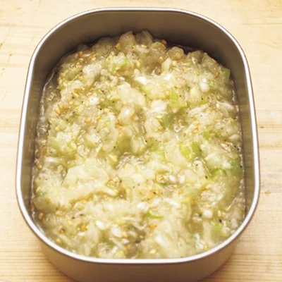 ねぎだれはねぎ1本で作るので多めにでき、保存も可能。
※余ったねぎだれは密閉容器に入れ、冷蔵室で約1週間保存可能。

＜ひと言アドバイス＞
ねぎだれは肉以外に、えびやいかの刺し身や、麺類にのせてもおいしい。