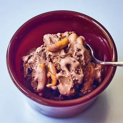 柿の種チョコアイス