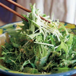 大皿で直接食材をあえれば、洗いものが減る