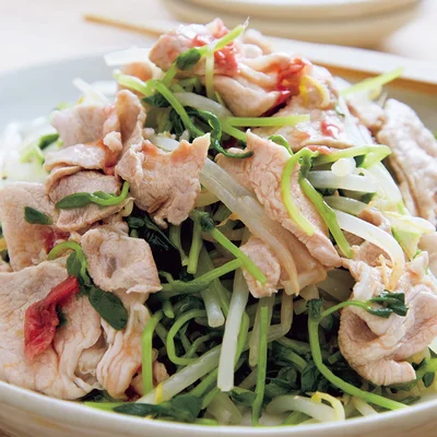 しっとりゆで豚と野菜の梅だれあえ
