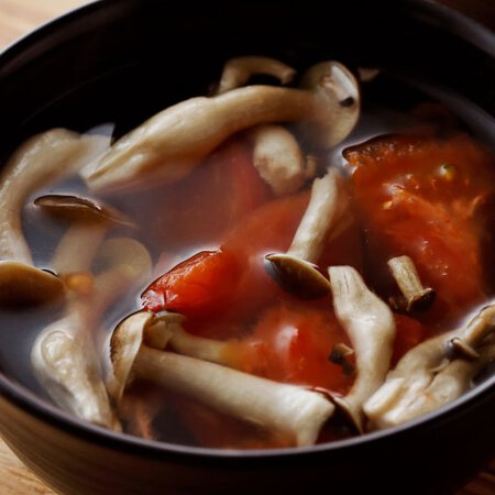 しめじとトマトのお吸いもの By小林まさみさんの料理レシピ プロのレシピならレタスクラブ