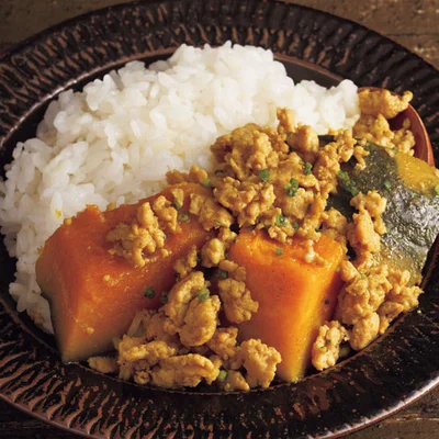 ご飯と盛り合わせたら、夏のキーマカレーに変身!