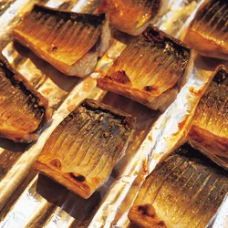 こうばしい焼き目をつけると同時にうまみを閉じ込める