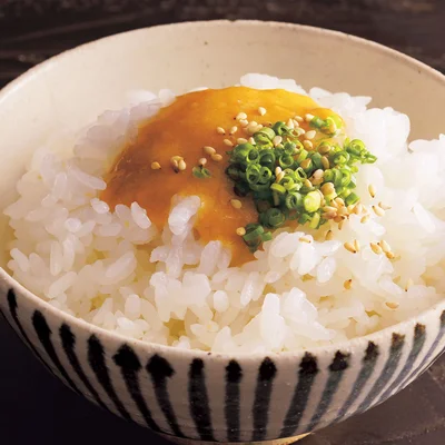 余ったしょうが甘みそは、炊きたてのご飯にのせたり、ゆで野菜につけてもおいしい。保存期間は密閉容器に入れ、冷蔵室で約2週間。