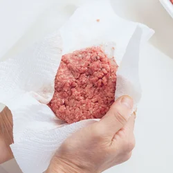 ペーパーで成形すれば手も汚れない