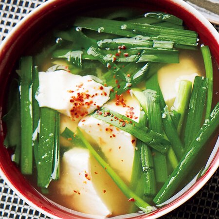 豆腐とにらの韓国風みそスープ By上島亜紀さんの料理レシピ プロのレシピならレタスクラブ