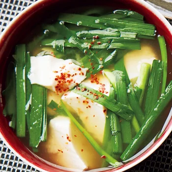 豆腐とにらの韓国風みそスープ