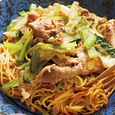 「豚肉と小松菜のソース焼きそば」の献立