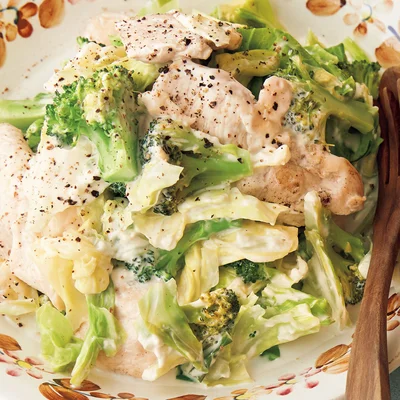 「とりむね肉とブロッコリーのクリームチーズ蒸し」の献立