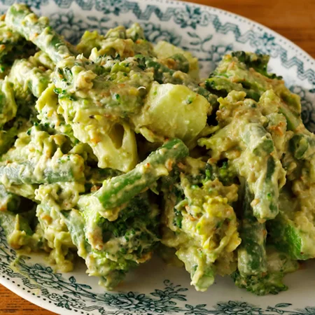 ブロッコリーとアボカドのマヨごまあえ By牛尾理恵さんの料理レシピ プロのレシピならレタスクラブ