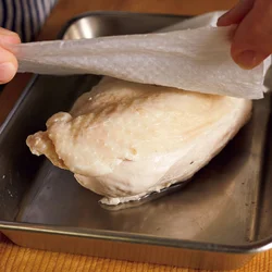 保湿しながらゆっくりさますことで肉がしっとりするんだ！