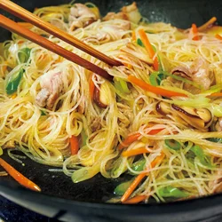 麺の色が変わるまで調味料を吸わせよう！