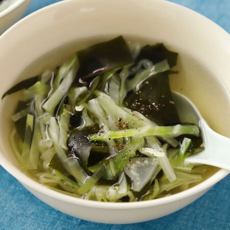 キャベツとわかめのスープ By井原裕子さんの料理レシピ プロのレシピならレタスクラブ