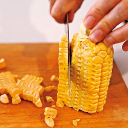 とうもろこしとベーコンの炒めもの By野口真紀さんの料理レシピ プロのレシピならレタスクラブ