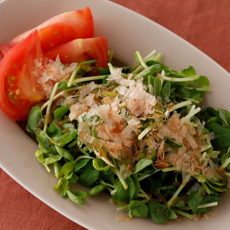 豆苗とトマトのサラダ By近藤幸子さんの料理レシピ プロのレシピならレタスクラブ