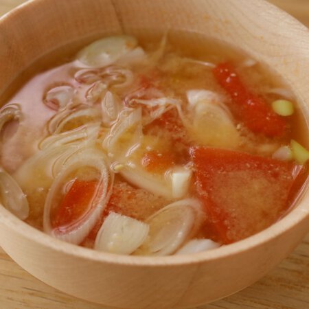 トマトとねぎのみそ汁 By近藤幸子さんの料理レシピ プロのレシピならレタスクラブ
