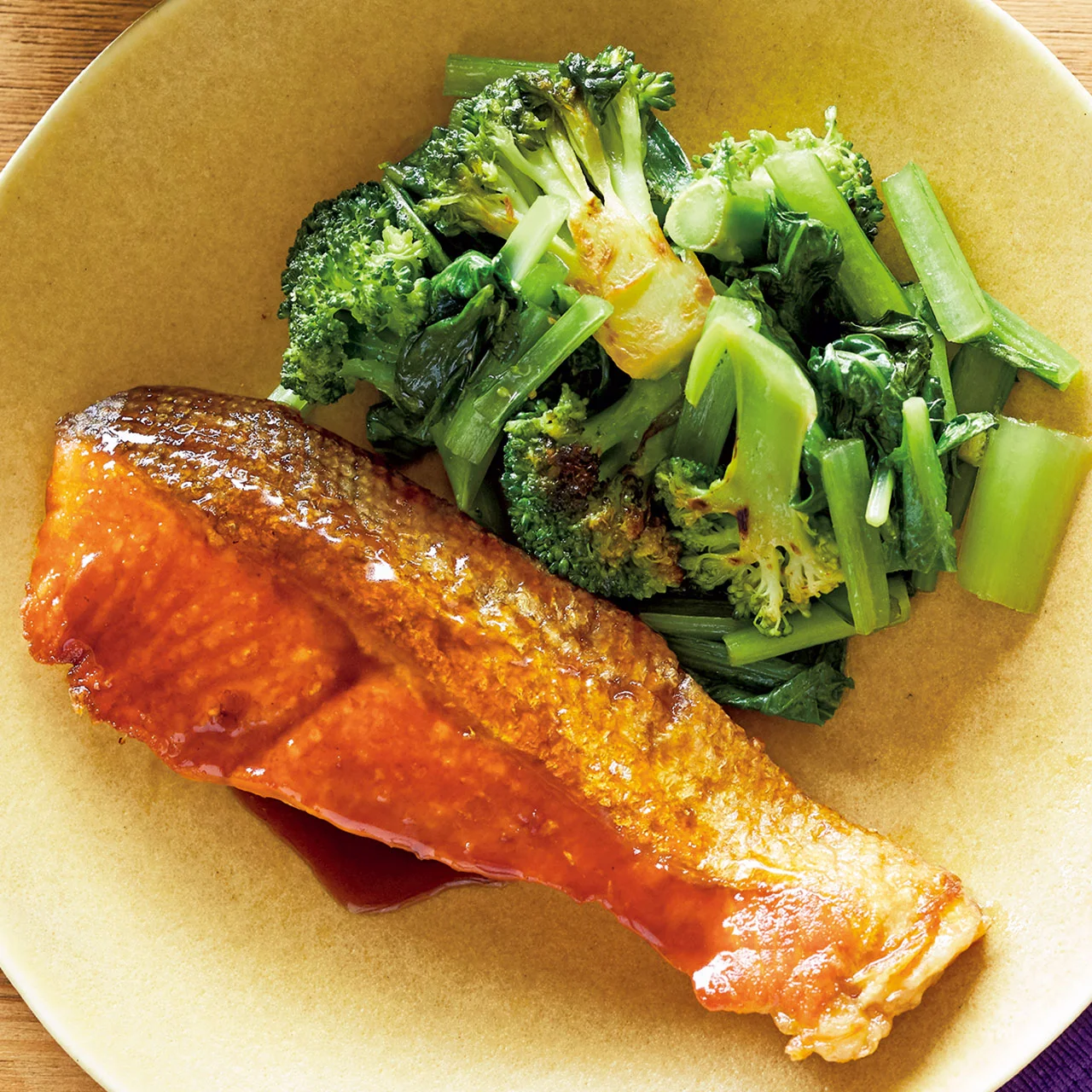 鮭と緑野菜のオイスター照り焼き